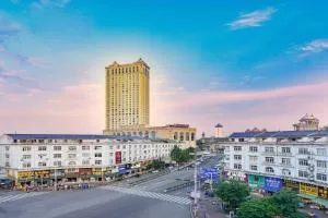 Ramada Plaza by Wyndham Dongxing City Center - Dongxing