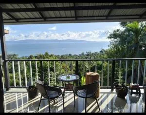 Blue and green apartments - Than Sadet Beach