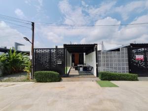 The Modern Hua-Hin Private Poolvilla from beach 3km