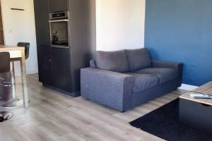 Romantic 1BR Escape with Sun-Rooftop Terrace