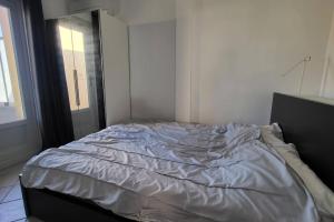 Romantic 1BR Escape with Sun-Rooftop Terrace