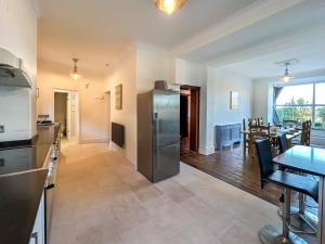 Glannant - 5 Bed & 4 Bathroom - Fairbourne, Barmouth, Mawddach Estuary