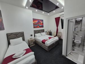ABC Luxury Space with 7 suites for 15 Guests