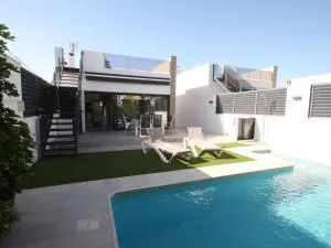 Stylish Villa with pool - Torrevieja