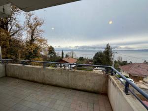 Appartement confortable avec piscine et parking à Évian-les-Bains - FR-1-498-109