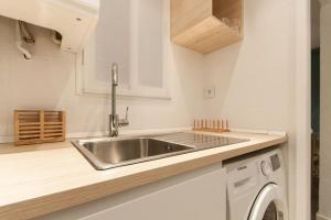 Charm and Privacy in Gothic Quarter - Central Apt By MyRentalHost