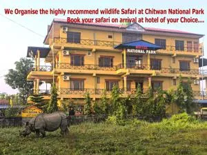 Hotel National Park- A peaceful Family home where you can stay Peace and Enjoy and Organize the wildlife Safari - Chitwan