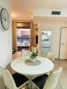 The Center - ‘Ezra ve Bitsaron