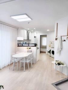 NEW Seoul VERA HOUSE