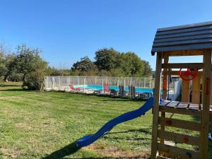 Maisons de vacances Maison Perigourdine 14 personnes avec piscine : photos des chambres