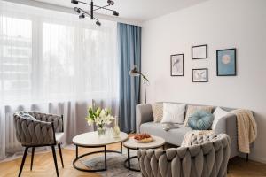 Pulawska Residence Mokotów 2-bedroom & living room, balcony & free parking on site