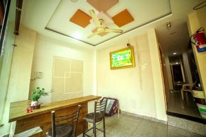 Kamari Hotels Vinayak