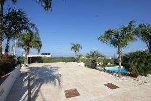 IRIS HOME Private Pool