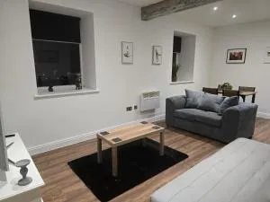 Canalside Period Conversion - 伯恩利