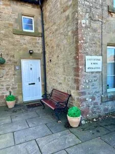 Last Cottage - Hackforth