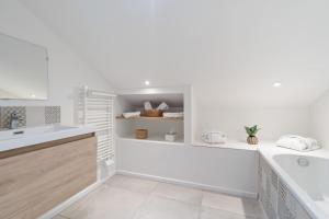 Appartements Loft ROSALIE - Le Meridien #Parking #Lave-linge #Clim #Netflix : photos des chambres
