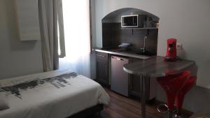 Appartements Charmant Studio au coeur historique de Frejus : Studio