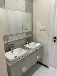 غرفة وصالة فندقية فاخرة