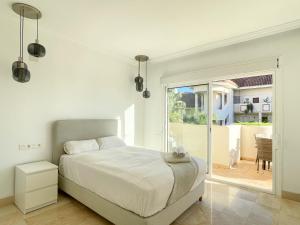 Aloha Hill Club Exclusive Apartment with Premier Resort Amenities