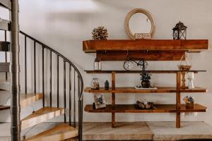 Alpine Hideaway with Free Shuttle - Wildernest