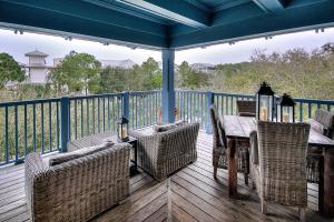 Beachy Bungalow