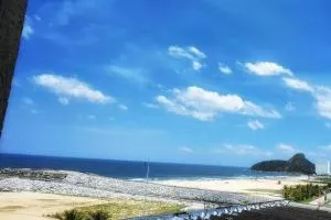 Prédio de frente para o mar - 马蒂尼奥斯