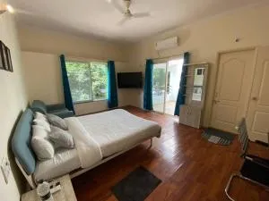 COSMO STAYS PLUTO Beautiful 3 BHK bunglow - PRIME BANER - Dehu