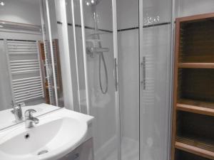 Spacieux 4P avec balcon, proche pistes et ESF, animaux admis - FR-1-356-255