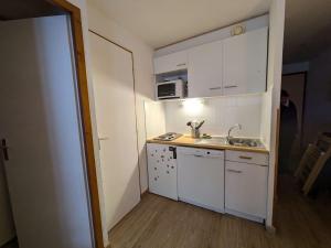 Appartement cosy à Arêches, 50m des pistes, terrasse ouest et piscine lété - FR-1-342-249