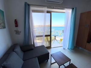 St Pauls Bay Sunset View Apartment - Cosy 2 Bed Apartment no 1
