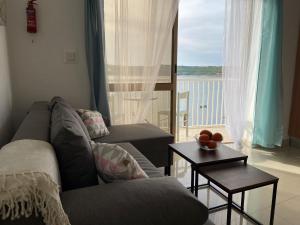 St Pauls Bay Sunset View Apartment - Cosy 2 Bed Apartment no 1