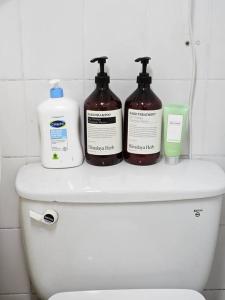 Hongdae, 10mins to Hapjeong Station, Mangwon station, 2 rooms 3 beds, max 5pax