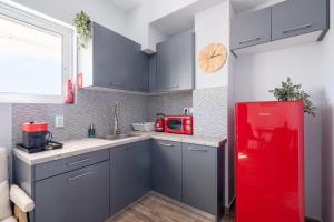 Glyfada center seaview B