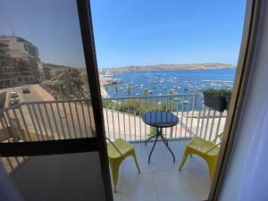 St Pauls Bay Sunset View Apartment - Cosy 2 Bed Apartment no 1