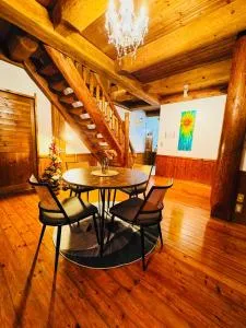 Yufuin Log House no Yado Tom Sawyer - Taketa