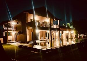 Reef Bungalow Hotel
