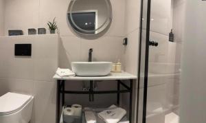 Triple A - Psiri Fruit Market Artistic Studios - FREE Parking