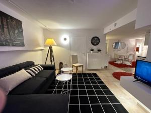 Luxury StudioArchit 7 & jacuzzi suite