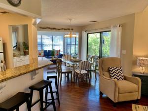 Harbour Oaks, Unit 420