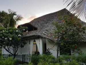 The Foxy Nests of Karibuni - Villa 184 & 145 - Dzitsuhe