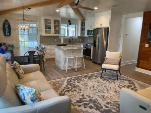 Tree Spirit Retreat - 4310 Third Street