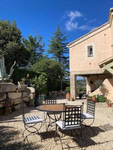 Appartements Fenetre sur les Cevennes : Appartement 3 Chambres