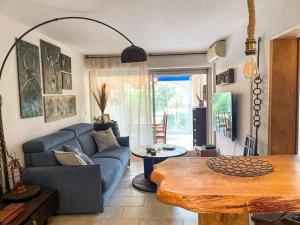 Appartement spacieux avec Jardin à 500 des plages