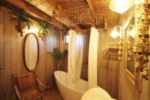 Marabou Safari Lodge
