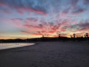Studio spacieux, vue imprenable sur la mer