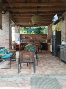 Propiedad entera frente al mar con 3 habitaciones