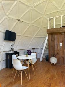 Cabañas y Domos Liquiñe