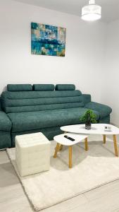 Modern Escape Cetate