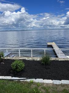 GRANDVIEW LAKEFRONT LIMIT 9 villa