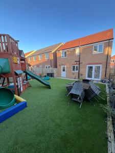 Ultra Modern large 4 bed executive home Durham